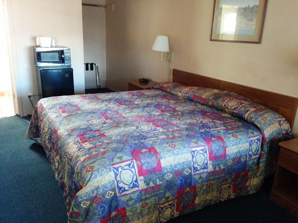 Economy Inn 새포드 객실 사진